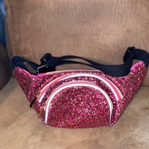 MAKE A STATEMENT 👄💋Fanny pack you glow GURL ✍🏻💄🤑🤑😮‍💨😮‍💨🥴🥴